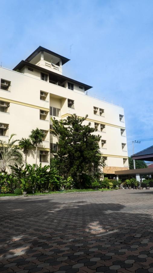 Palm Ville Pass Up Mansion Chonburi Exteriör bild